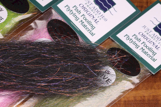 Hareline Dubbin-Steve Farrar UV Blend