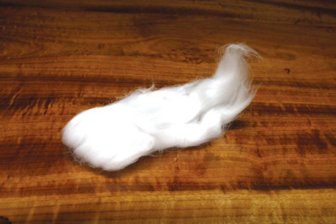 Hareline Dubbin-Egg Veil Milky White